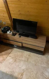 میز تی‌وی