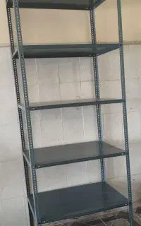 قفسه پیچ و مهره‌ای