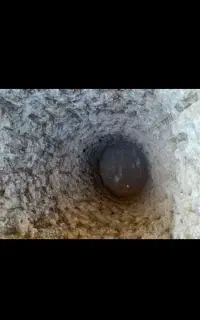 چاه آب چاه عمیق دیوار چینی پلاستر تخریب ساختمان