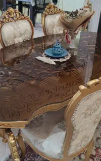 میز غذاخوری سلطنتی ۶ نفره