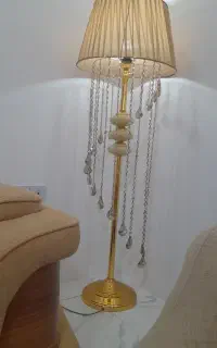 اباژور ایستاده