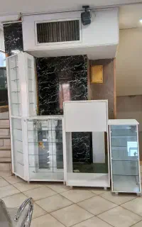 بوفه ویترین سفید جنس خوب نو و سالم