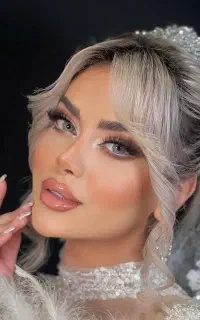 میکاپ عروس همراه عروس