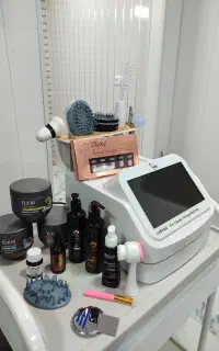 اسکراب اسکالپ(پاکسازی کف سر)واحیاساقه موو کراتین