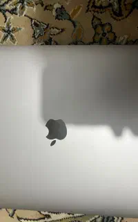 macbook مک بوک پرو ۲۰۱۹ lcdخراب ۳۲رمcore i9 gpu 4g