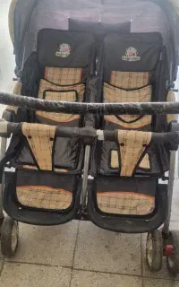 کالسکه دوقلو