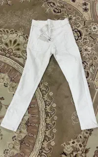 شلوار سفید