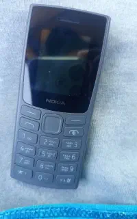 گوشی ساده نو . استفاده نشده