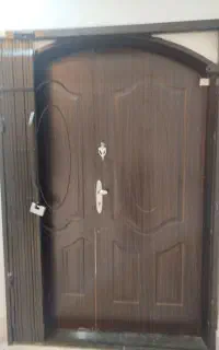درب ورودی آپارتمان و محافظ آکاردئونی