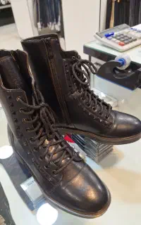 نیم بوت چرم سایز38