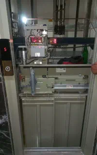 آسانسورنصب تعمیرسرویس و نگهداری‌ بالابر استاندارد