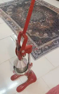 اب میوه گیری دستی.سطل