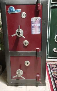 گاوصندوق در حد نو