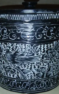 دیگ سنگی قلم کاری