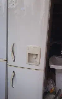 یخچال بدون برفک کاملا سالم