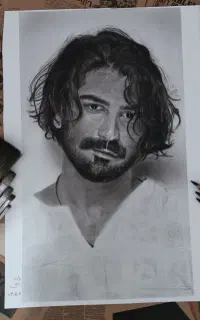 سفارش طراحی چهره سیاهقلم