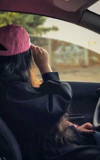 نظافتکار و راننده خانم