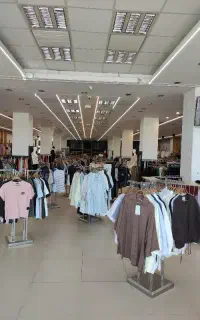 فروشنده خانم مجرب