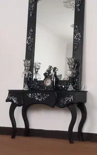 اینه وشمعدان و ساعت