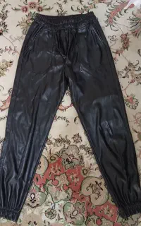 شلوار چرم