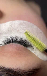 آموزش اکستنشن مژه با متریال و ابزار