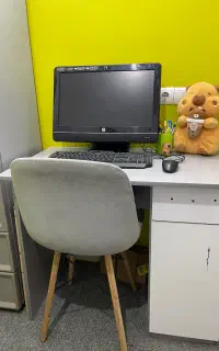 میز تحریر صندلی کمد بزرگ لباس و وسایل ست