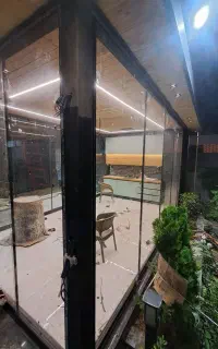 شیشه بالکنی