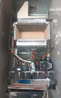 نمایندگی تعمیرات پکیج آبگرمکن بخاری گاز(24ساعته)