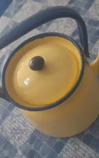 کتری لاآبی ۷۰ ساله اکبند