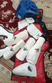 فروش  تجهیزات تکواندو ..