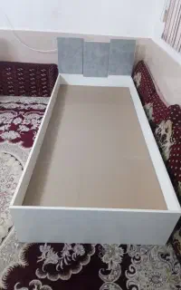 تخت یک نفره کرم