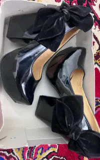کفش پاشنه بلند