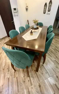 مبل ۷ نفره همراه با میز ناهارخوری