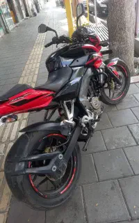 موتورسیکلت ns200