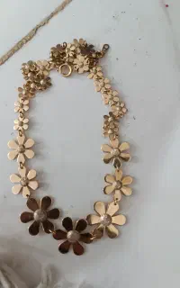 مقداری طلا