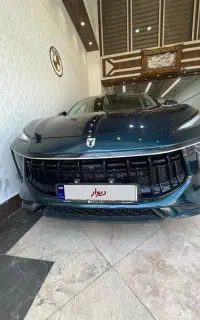 لاماری ۴۰۲ بدون رنگ