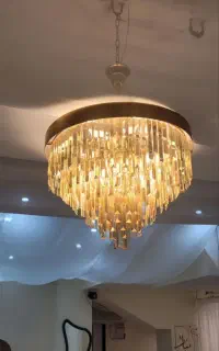 یک عدد لوستر آویز سقفی