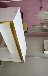 میز ناخن و استند به همراه نیمکت