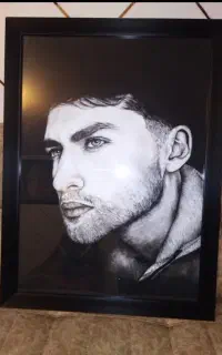 طراحی چهره سیاه قلم