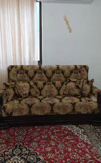 مبل راحتی سالم و تمیز