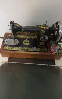 چرخ خیاطی قدیمی