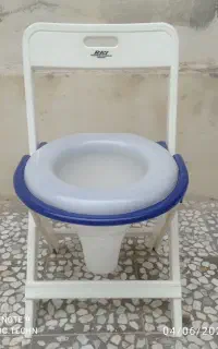 توالت فرنگی تاشو REI