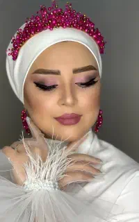 میکاپ و شنیون با ۴۰٪ تخفیف ۱/۶۰۰