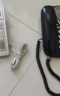 فروش ۲دستگاه گوشی تلفن رومیزی