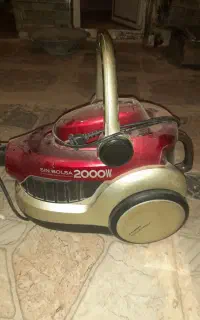 فروش جاروبرقی ۲۰۰۰ ثونی