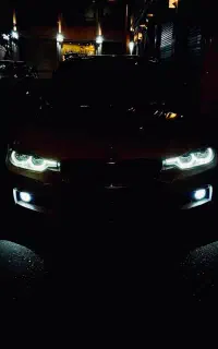 BMW   330 i
