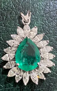 گردنی(آویز ) زمرد برلیان