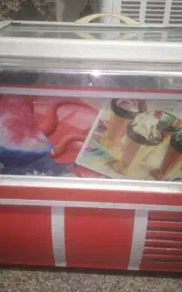 یخچال بستنی