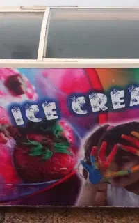 یخچال بستنی