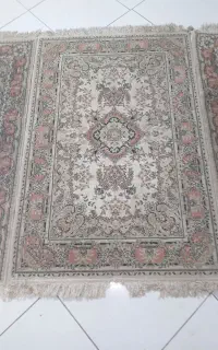 فرش  پر رنگ پر طرح سالم